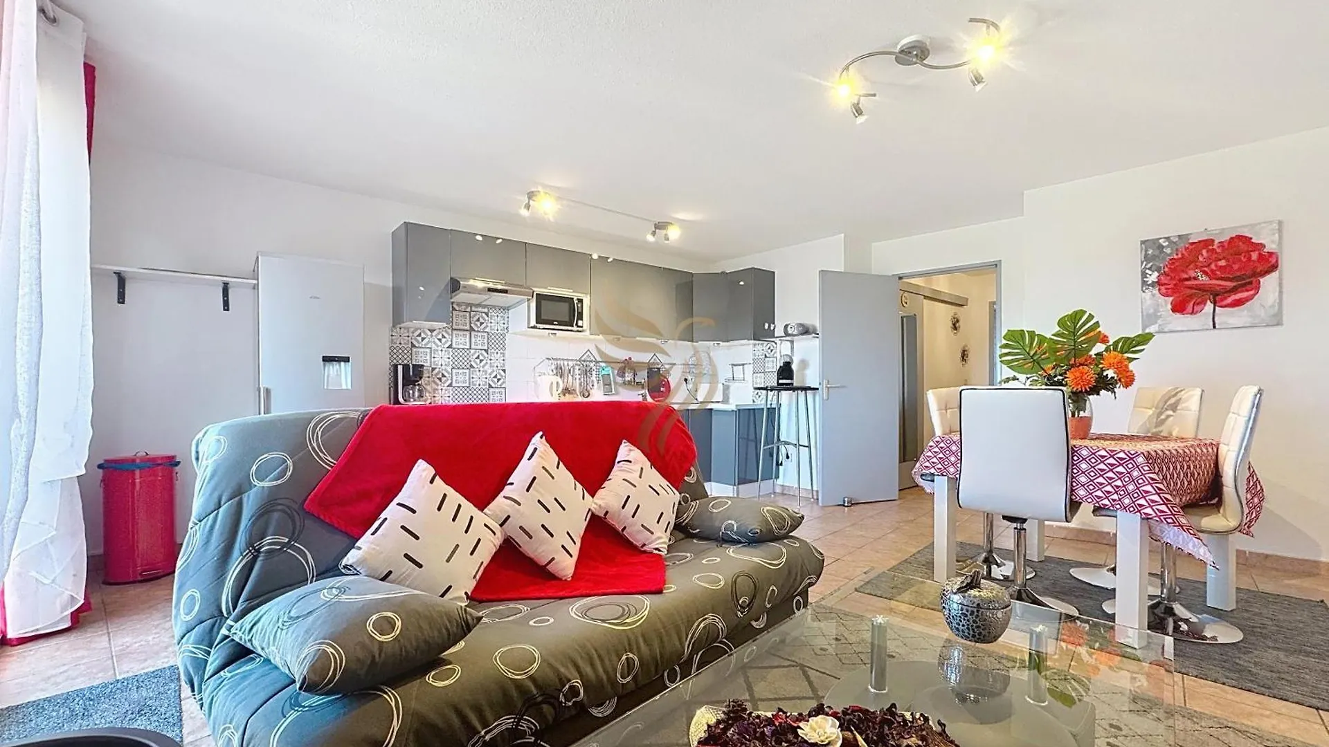 Beau T3 Le Panorama De L'Amphitheatre-4Pers-Piscine-Wifi-Garage - Capitalchic Service Fréjus 0*,  Francia
